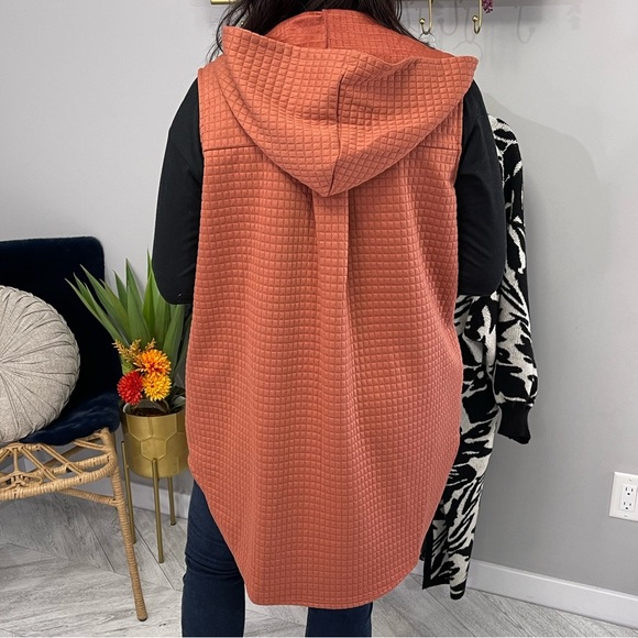 Rust Orange Sleeveless Vest - Picture 2 of 4